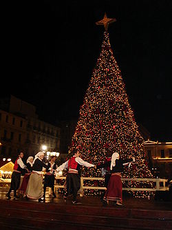 250px-xmasfoklorfiesta.jpg